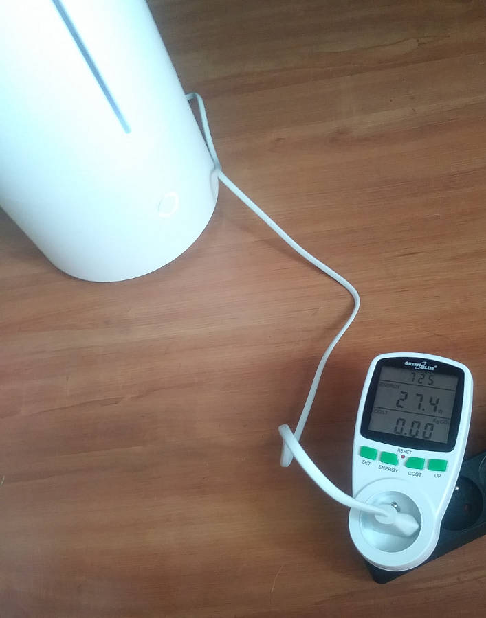 Pomiar zużycia energii w najwyższej prędkości w nawilżaczu Xiaomi Mi Smart Antibacterali Humidifier