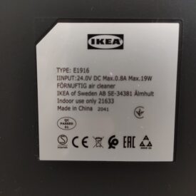 Naklejka producenta Ikea na oczyszczaczu powietrza