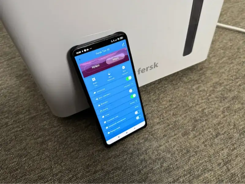 Fersk Torr 30 i smartfon z aplikacją mobilną Smart Life