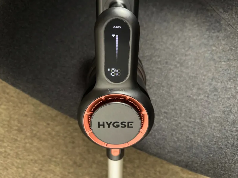 HYGSE handy z włączonym wyświetlaczem