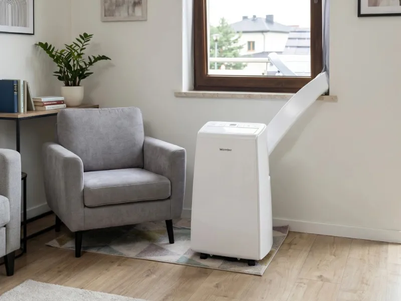 Klimatyzator Warmtec Frostlink KH35W w salonie