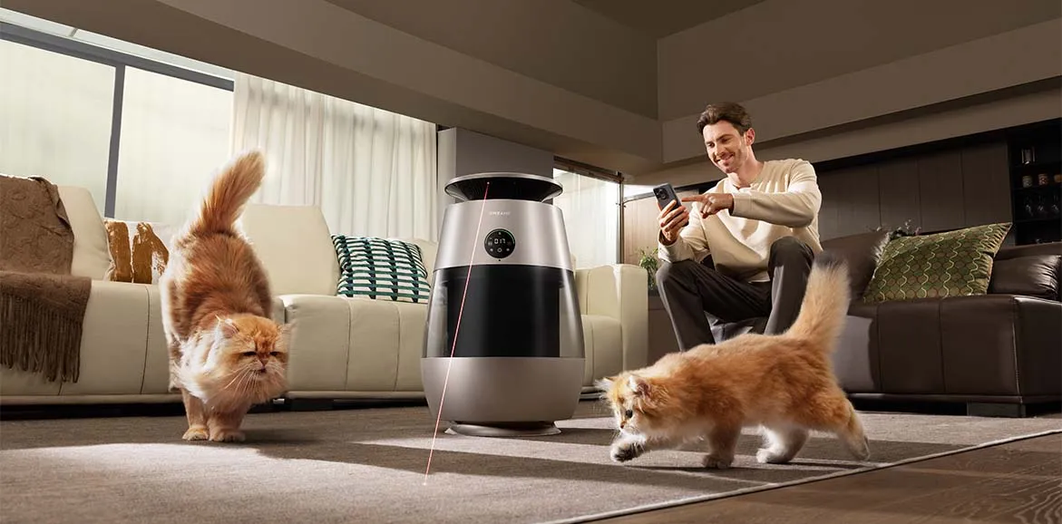 Wbudowany, sterowalny laser do zabawy z kotkami. Źródło: dreame-polska.pl