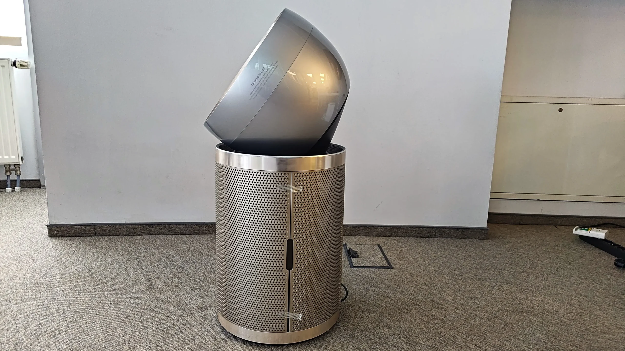 Dreame AirPursue PM10 stojący bokiem