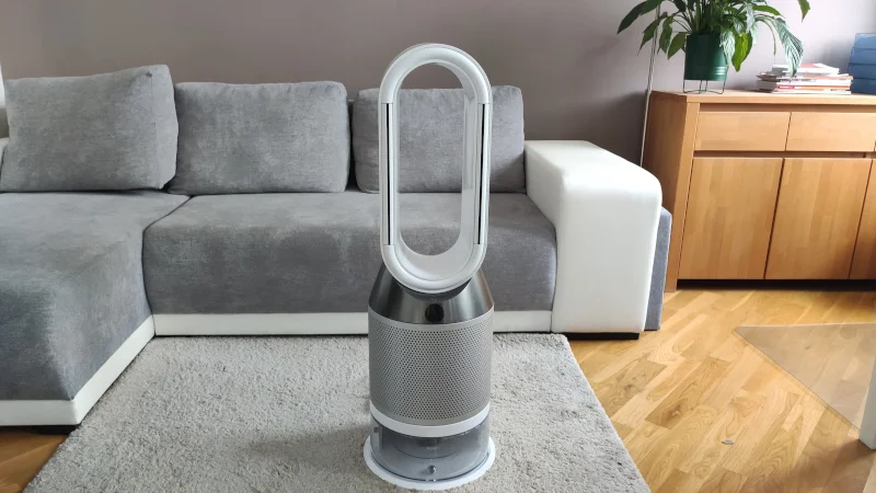 oczyszczacz powietrza z nawilżaczem bez jonizatora Dyson Pure Humidify+Cool w salonie. Materiały Ranking-Oczyszczaczy.pl