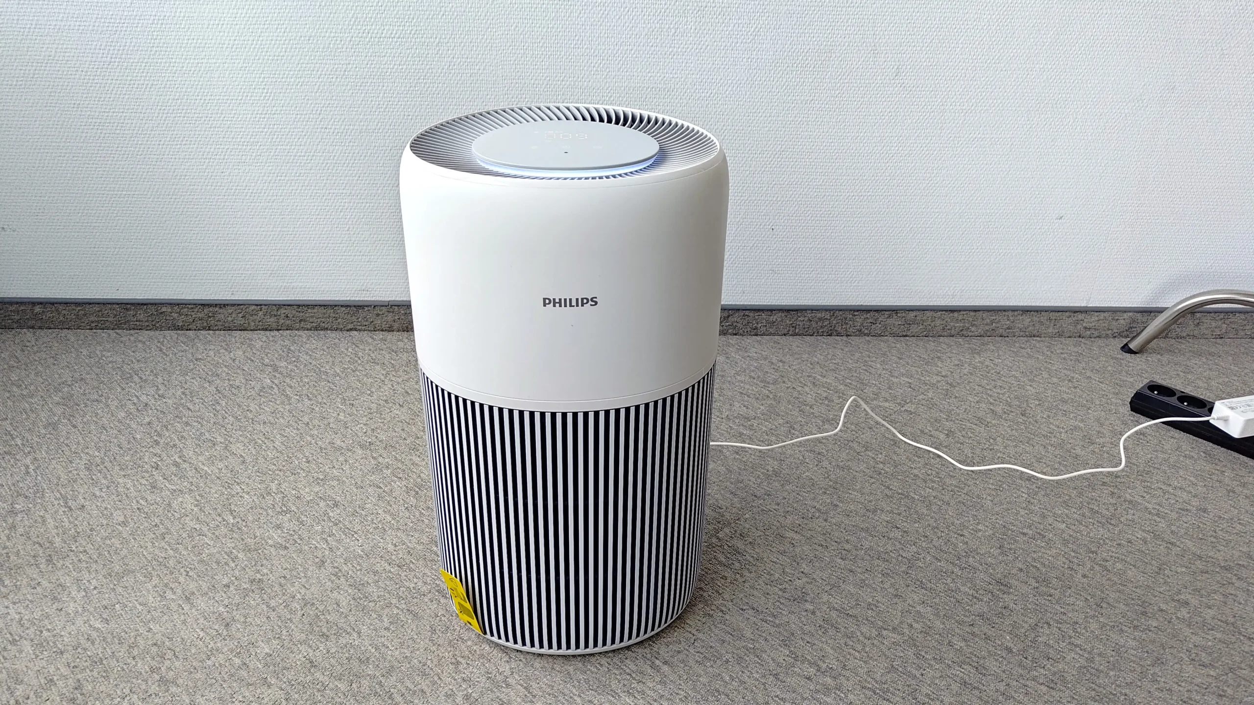 Philips AC2220/10 od przodu. Materiały własne Ranking-Oczyszczaczy.pl