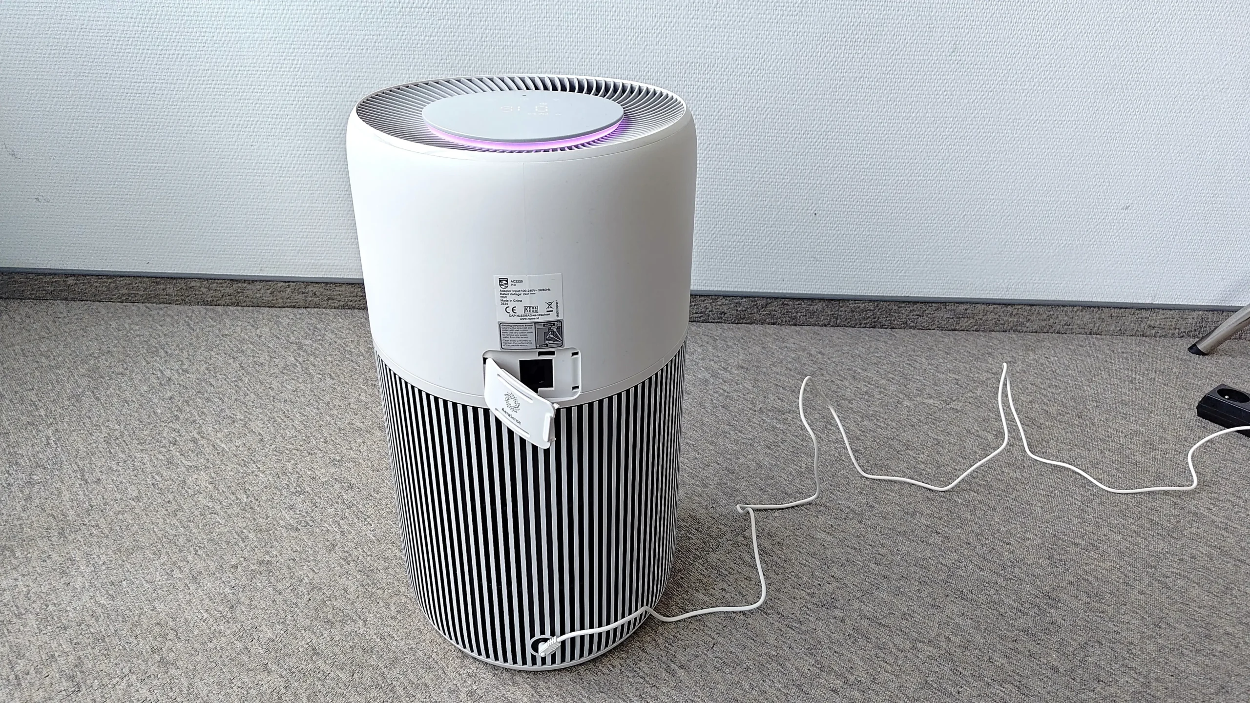 Philips AC2220/10 widziany od tyłu. Materiały własne Ranking-Oczyszczaczy.pl