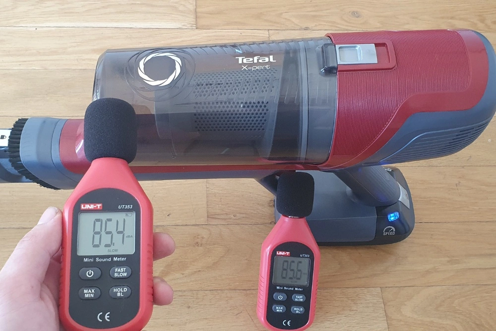 Test głośności odkurzacza pionowego Tefal XPert 6-60.