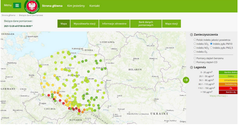 Poziom pyłów zawieszonych PM10 i PM2,5 w Polsce w 2021 roku