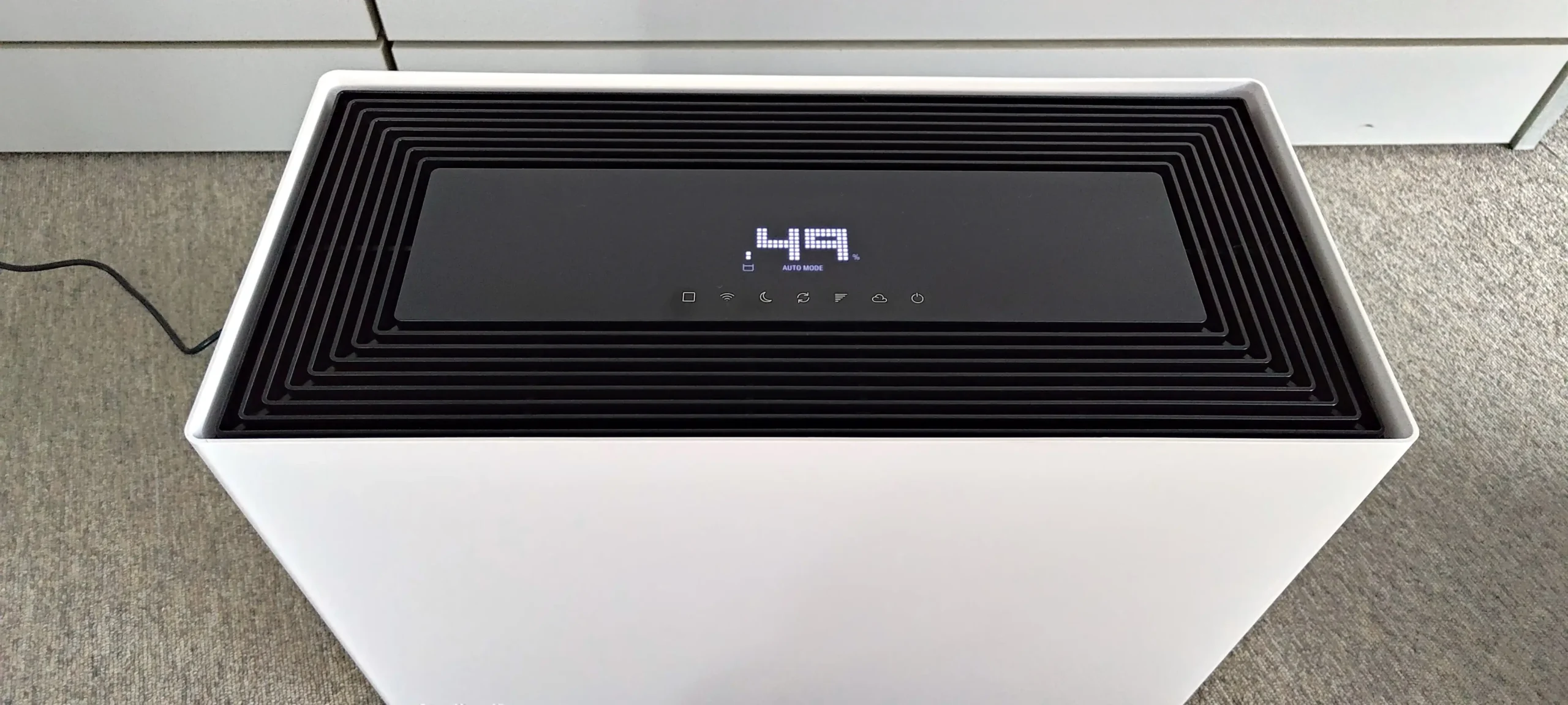 Wyświetlacz nawilżacza Stadler Form Noah Pro. Materiały własne Ranking-Oczyszczaczy.pl