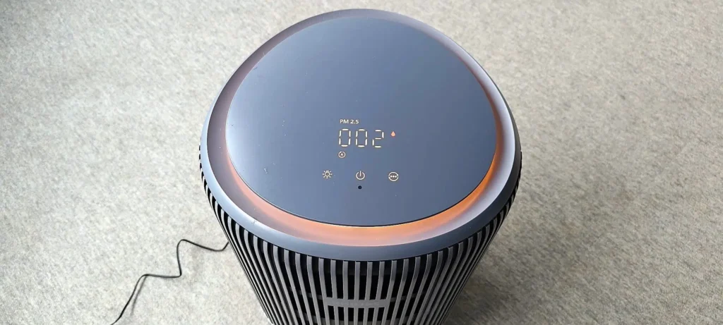 Tryb auto na wyświetlaczu oczyszczacza z nawilżaczem Philips AC3421. Źródło: materiały własne Ranking-Oczyszczaczy.pl