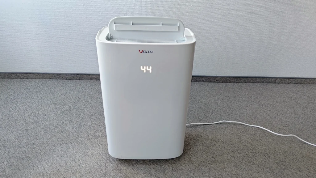 Welltec DHN30 z wyświetlaczem cyfrowym na przedniej obudowie.