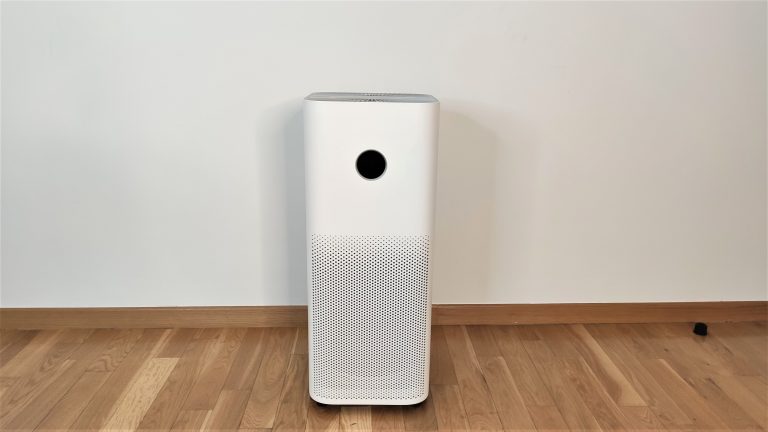 Xiaomi Air Purifier 4 Pro w naszym labie. Widok z przodu. Materiały Ranking-Oczyszczaczy.pl