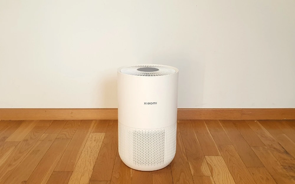 Xiaomi Smart Air Purifier 4 Compact widziany od przodu. Materiały własne Ranking-Oczyszczaczy.pl