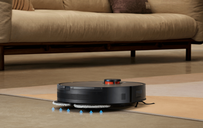 Xiaomi Robot Vaccum S20+ w kolorze czarnym na dywanie