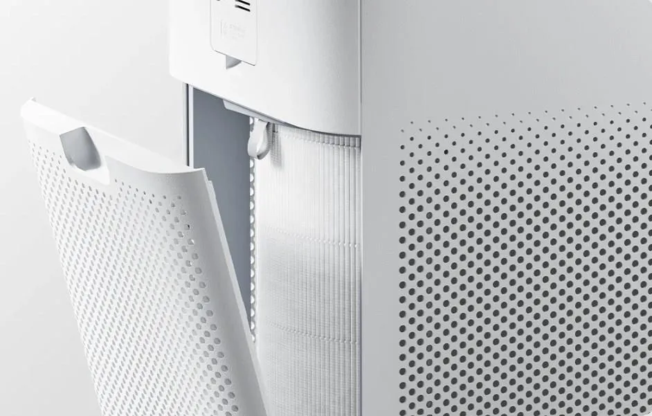 Otwarcie pokrywy filtra w oczyszczaczu Xiaomi Air Purifier 6