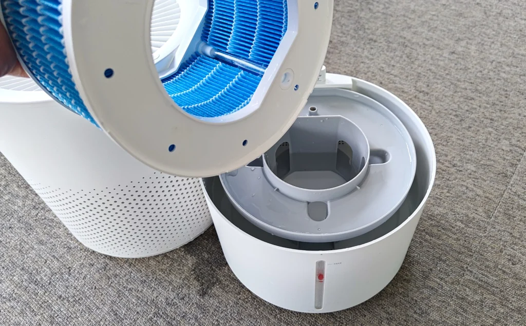 Wyjmowanie i zakładanie filtra ewaporacyjnego w nawilżaczu Xiaomi Smart Evaporative Humidifier
