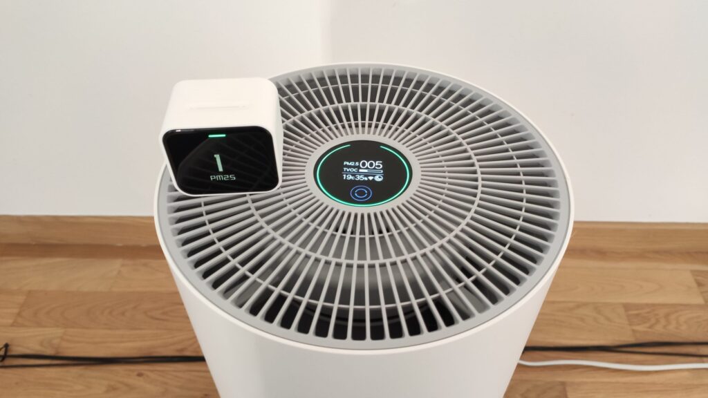 Smartmi Air Purifier z przodu z czujnikiem QingPing